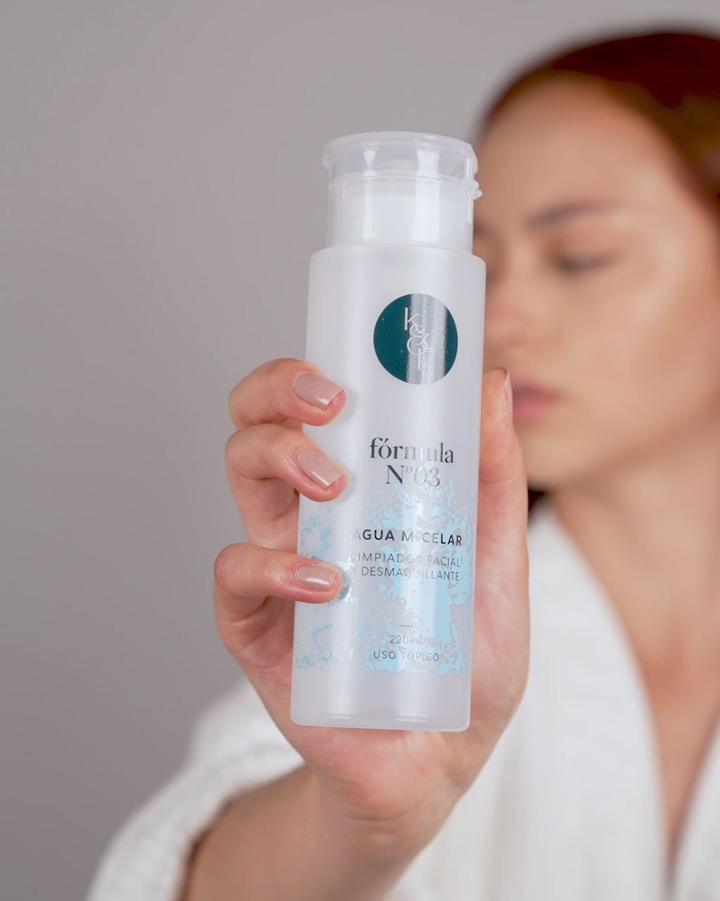 AGUA MICELAR  LIMPIADOR FACIAL CON ÁCIDO HIALURÓNICO